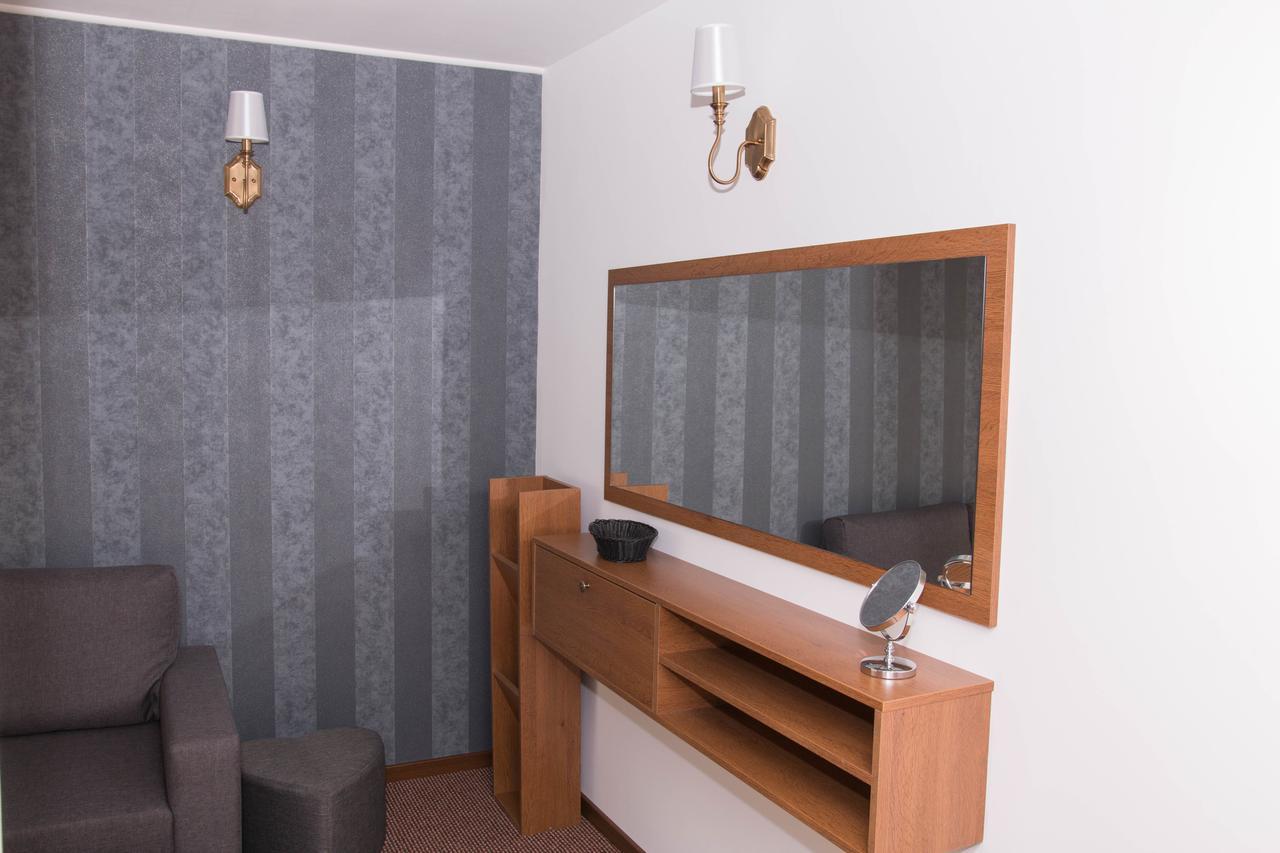Hotel Magurele Bagian luar foto