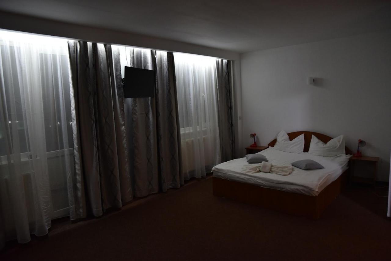 Hotel Magurele Bagian luar foto