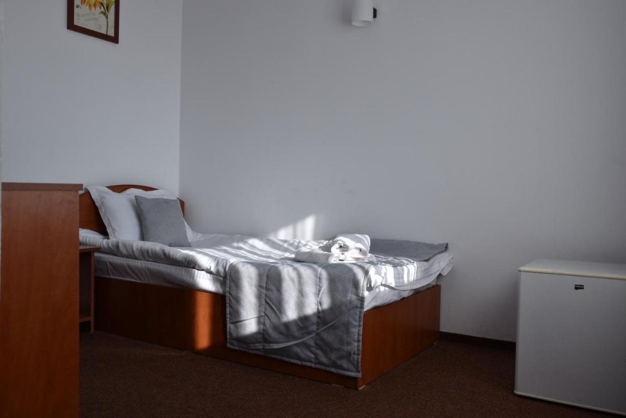 Hotel Magurele Bagian luar foto