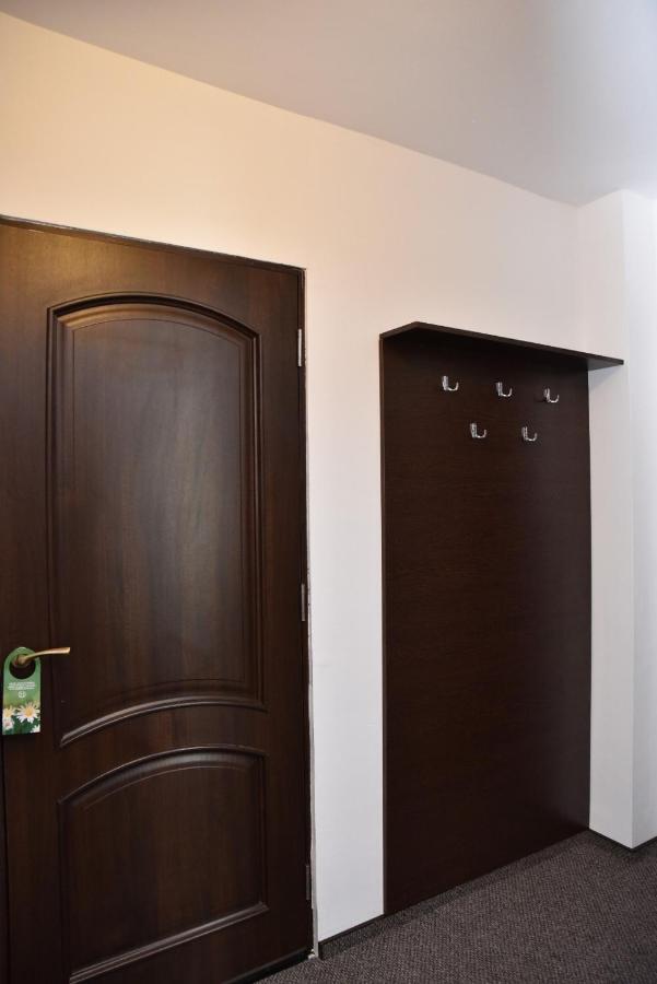 Hotel Magurele Bagian luar foto