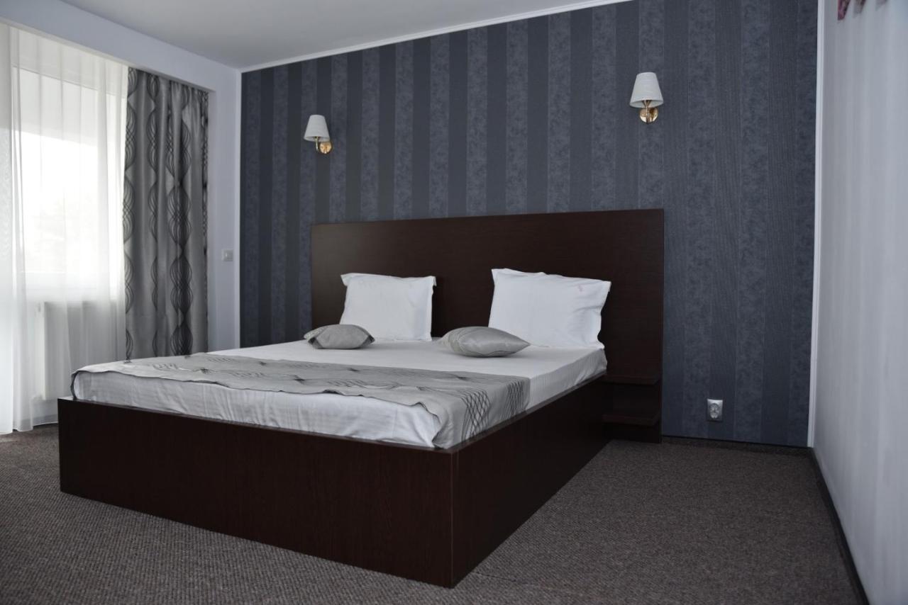 Hotel Magurele Bagian luar foto